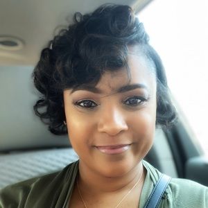 Meet your Posher, Lashanda